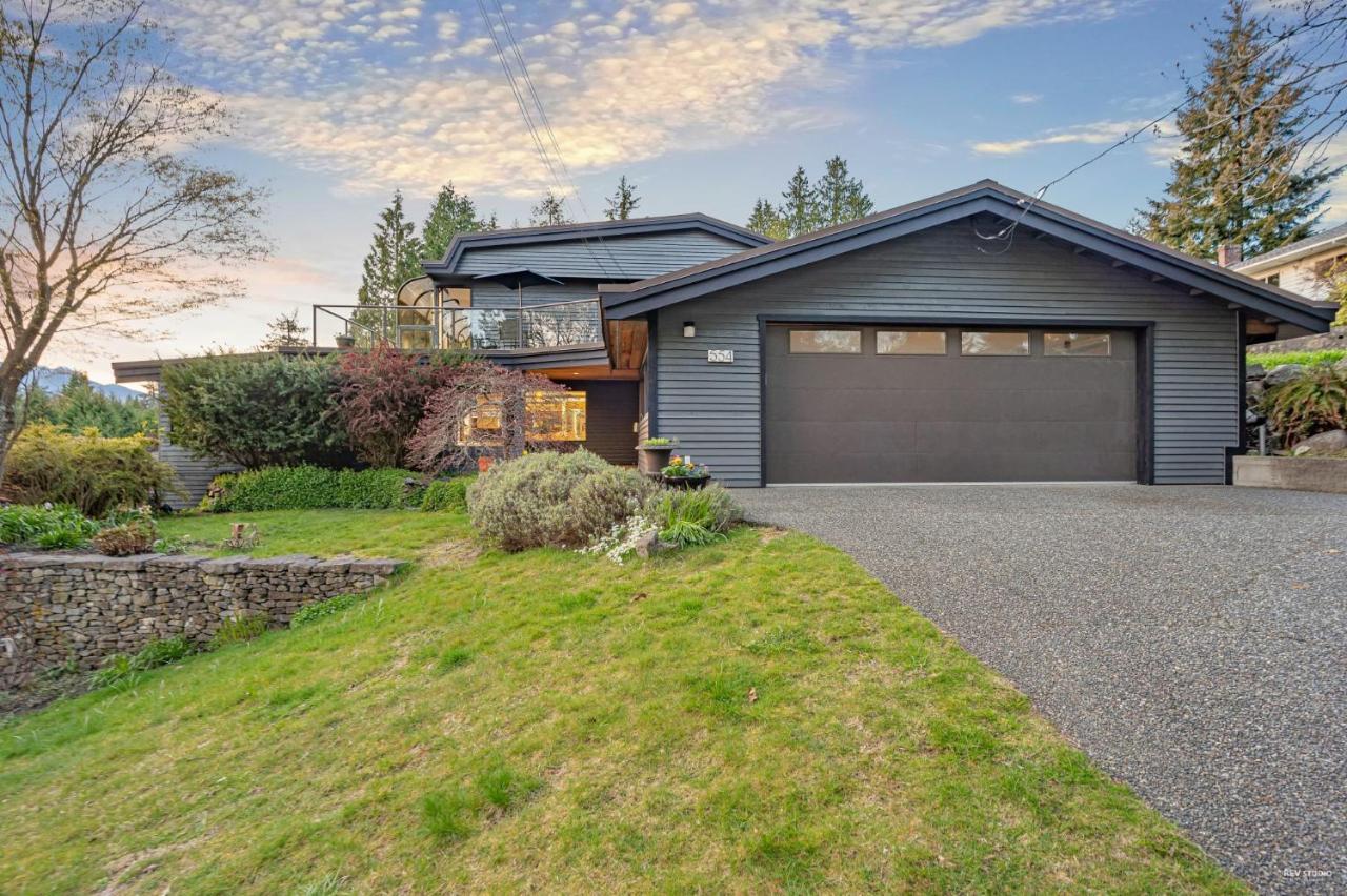 Cypress: Private Bedroom/Bathroom/Office, With Shared Pool, Hot Tub North Vancouver Exteriér fotografie