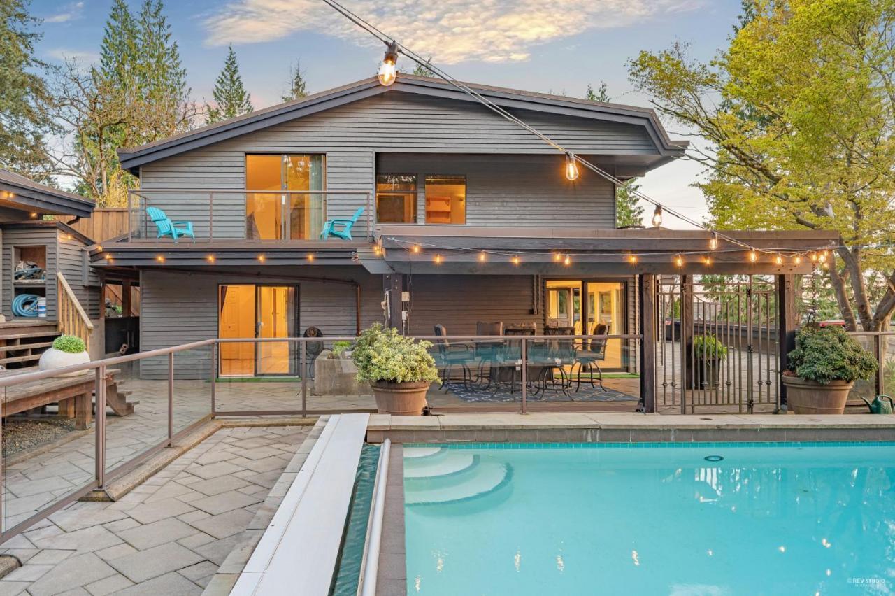 Cypress: Private Bedroom/Bathroom/Office, With Shared Pool, Hot Tub North Vancouver Exteriér fotografie