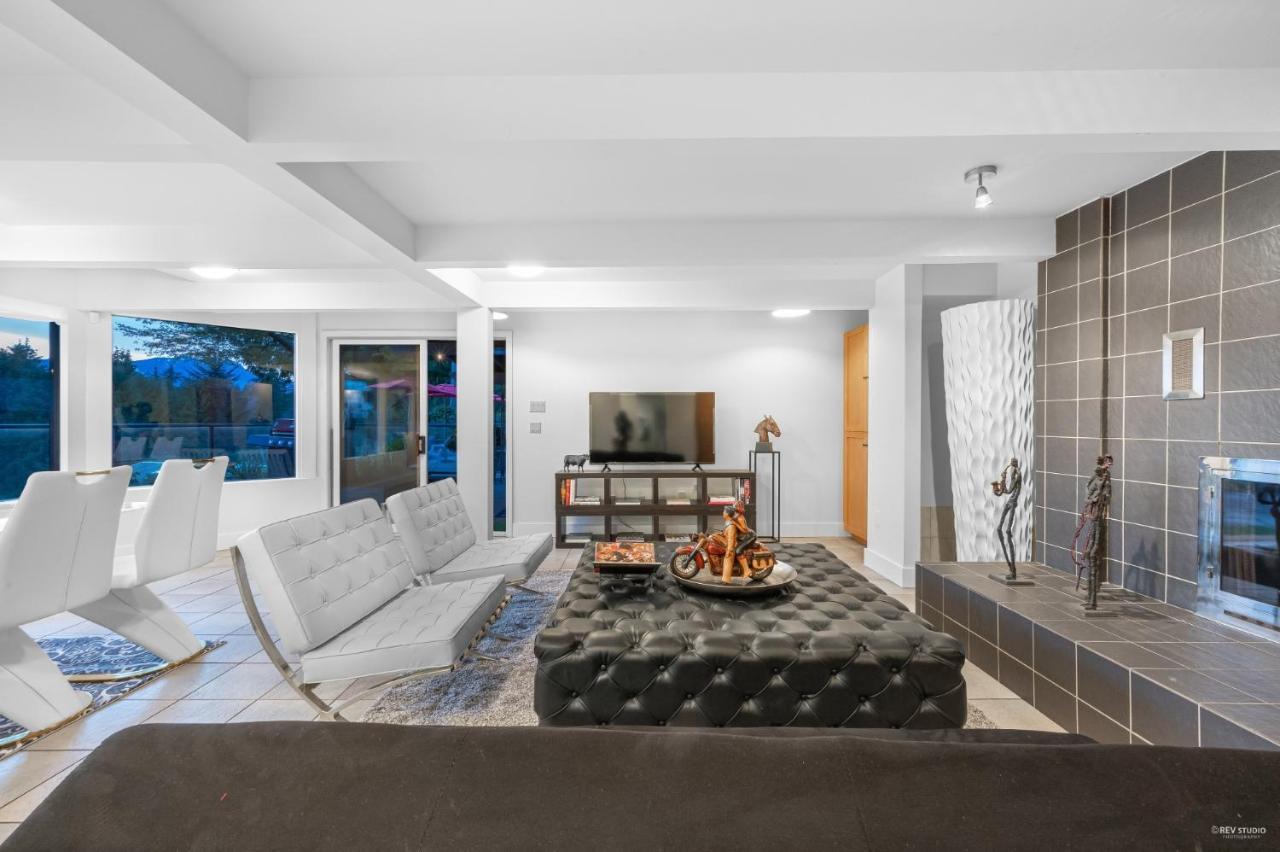 Cypress: Private Bedroom/Bathroom/Office, With Shared Pool, Hot Tub North Vancouver Exteriér fotografie