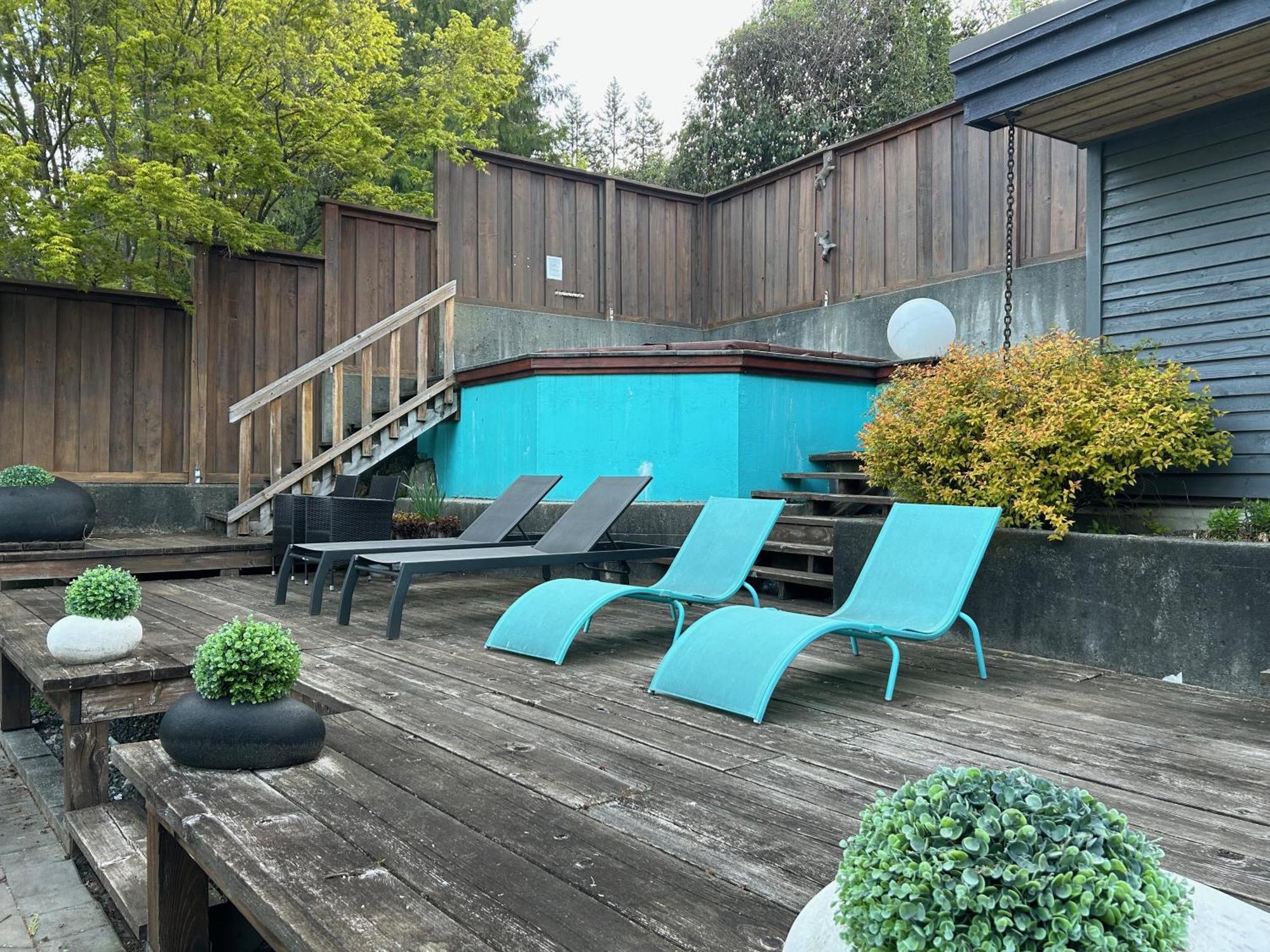 Cypress: Private Bedroom/Bathroom/Office, With Shared Pool, Hot Tub North Vancouver Exteriér fotografie