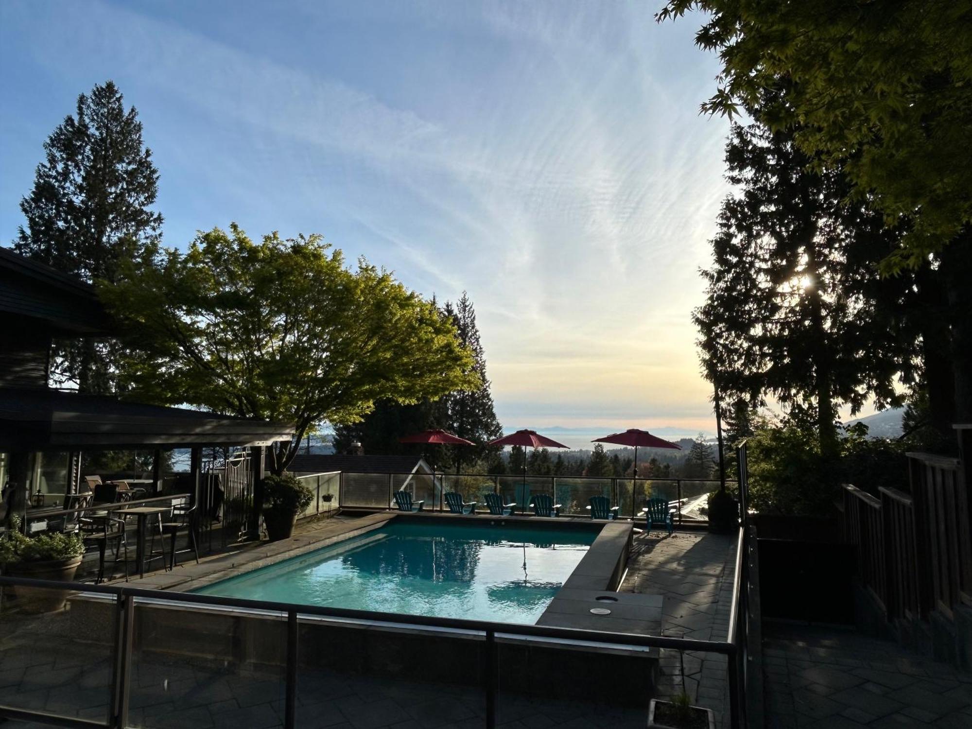 Cypress: Private Bedroom/Bathroom/Office, With Shared Pool, Hot Tub North Vancouver Exteriér fotografie