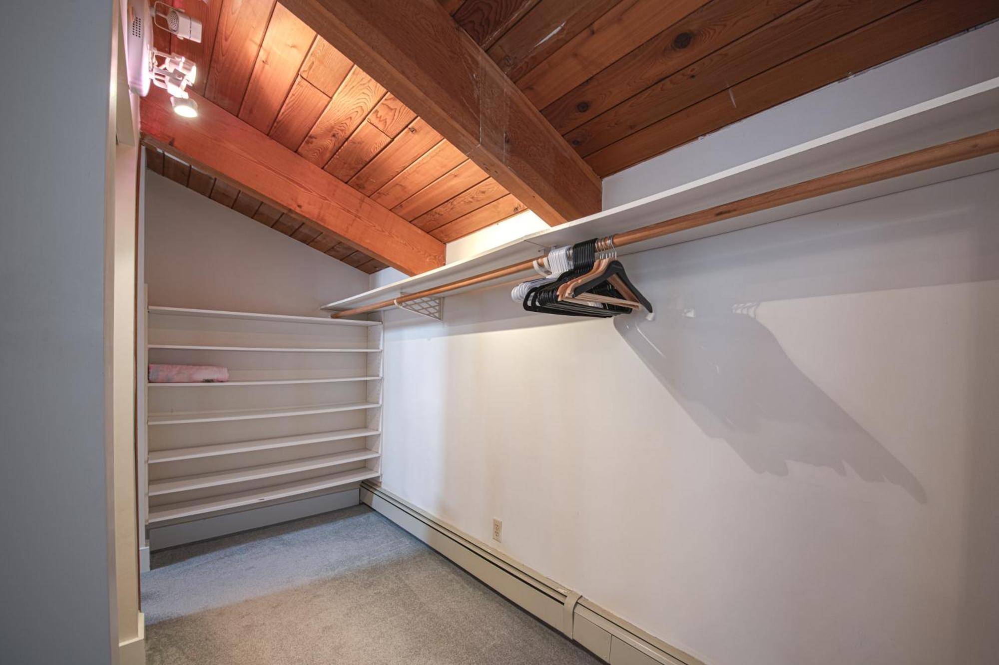 Cypress: Private Bedroom/Bathroom/Office, With Shared Pool, Hot Tub North Vancouver Exteriér fotografie