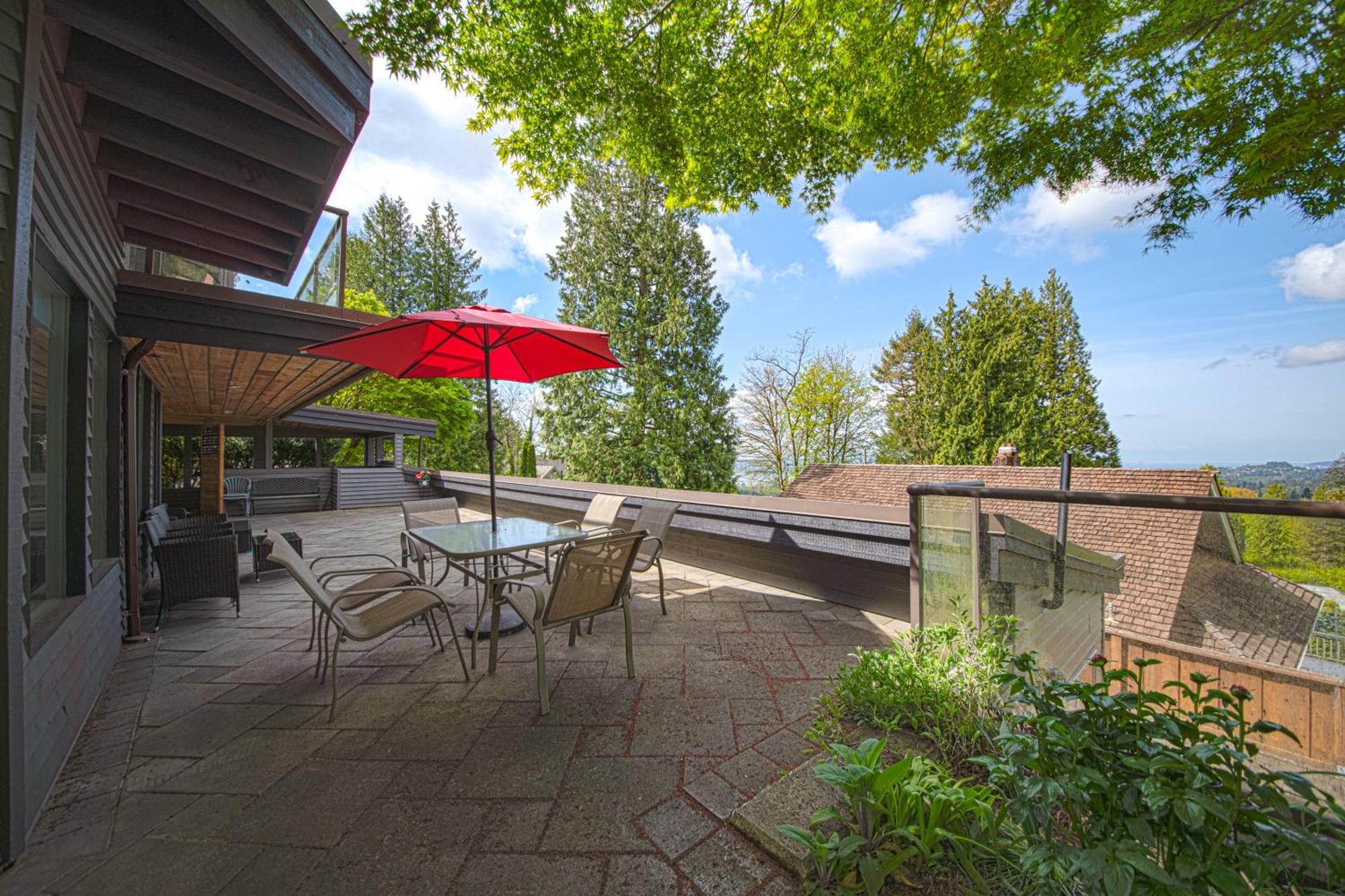 Cypress: Private Bedroom/Bathroom/Office, With Shared Pool, Hot Tub North Vancouver Exteriér fotografie